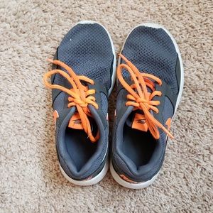 Nike boys shoes size 3